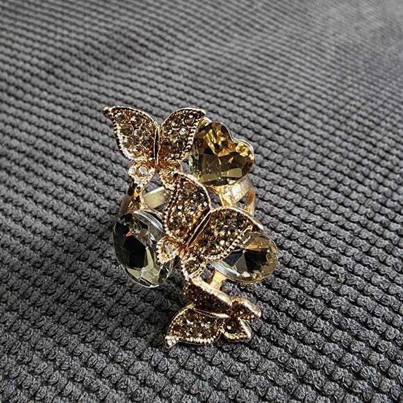 NWT Amazon Gold Toned Jeweled Butterfly Fashion Ring Size 4 - Picture 6 of 16